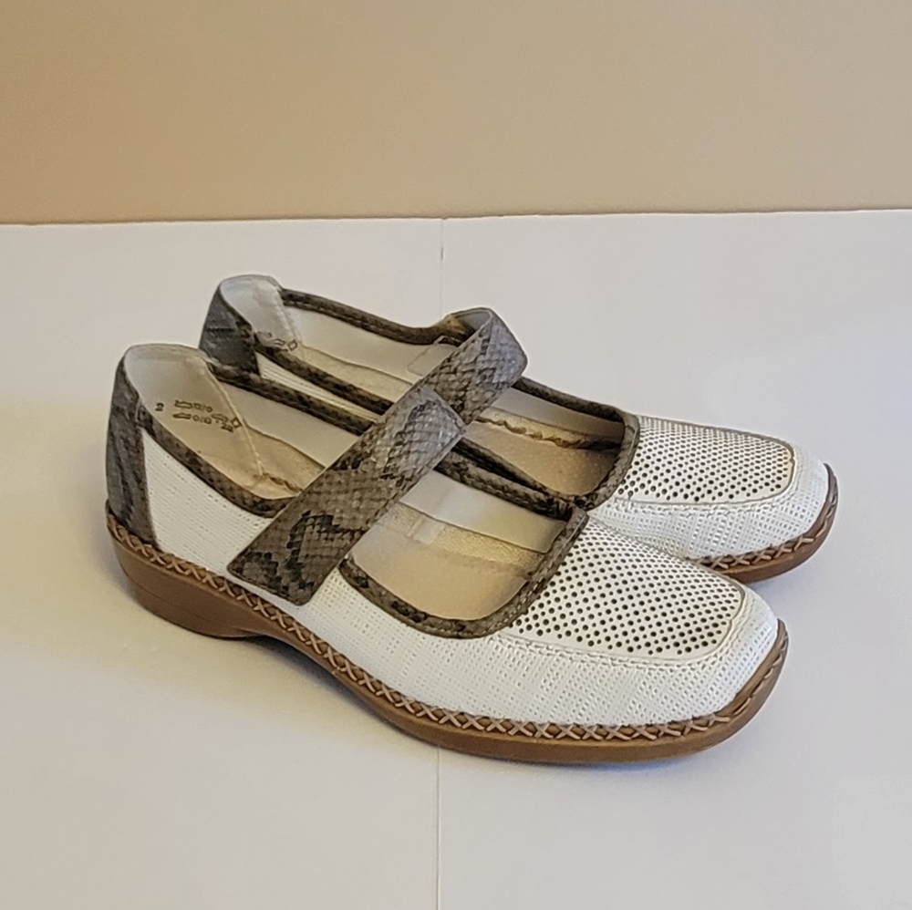 Rieker White and Tan Snake Print Mary Jane Style Comfort Shoes Size EU 38 US 7